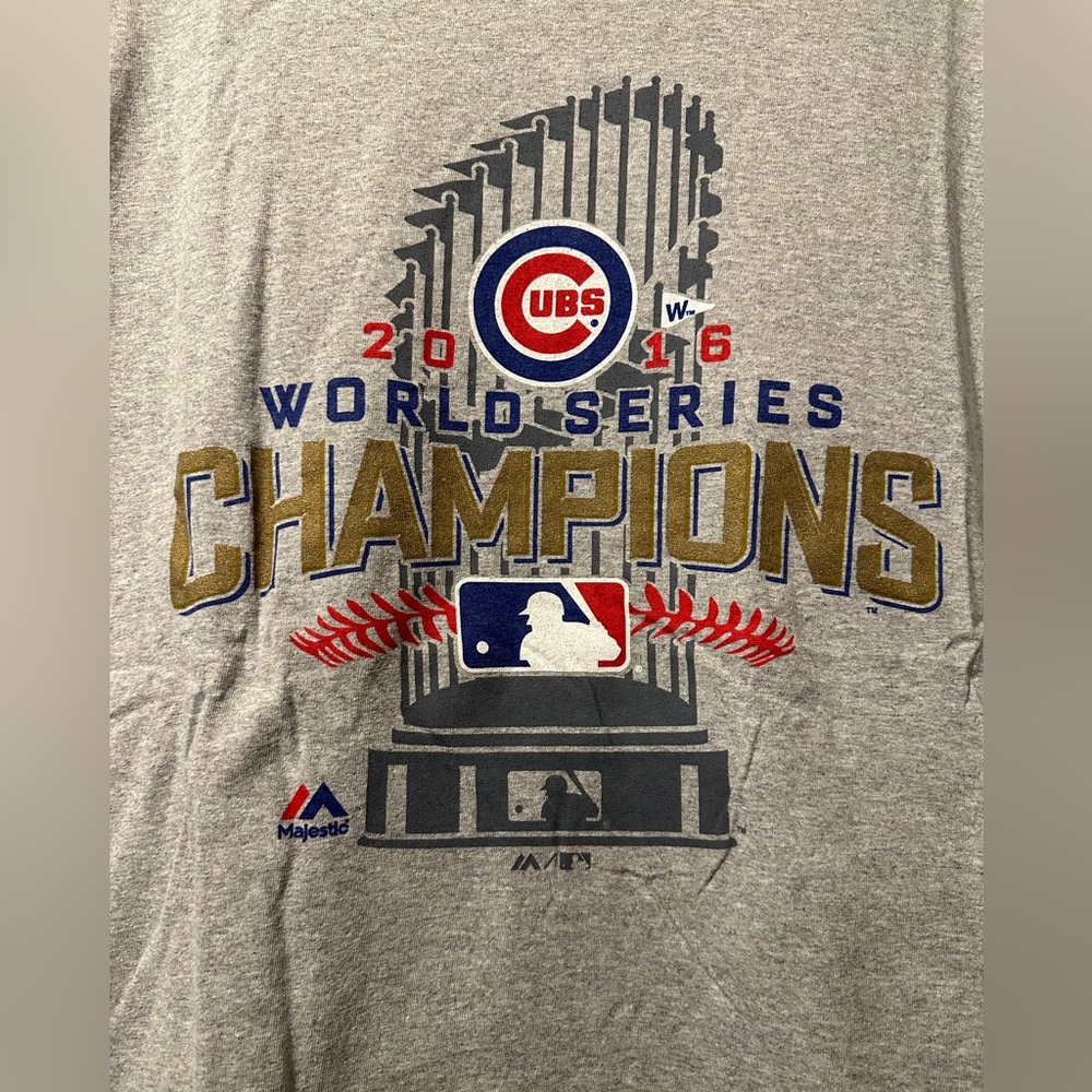 Chicago Cubs 2016 World Championship long sleeved shirt. Size XXL like new.